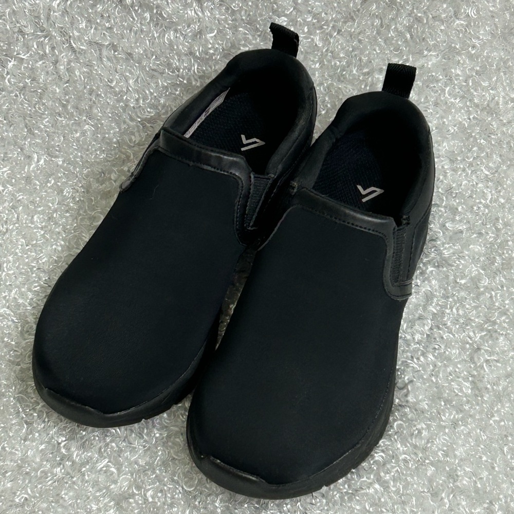 Vionic Womens Size 5 Black Slip On Sneakers Walking Shoes